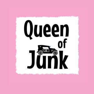 Meet your Posher, Queen of Junk